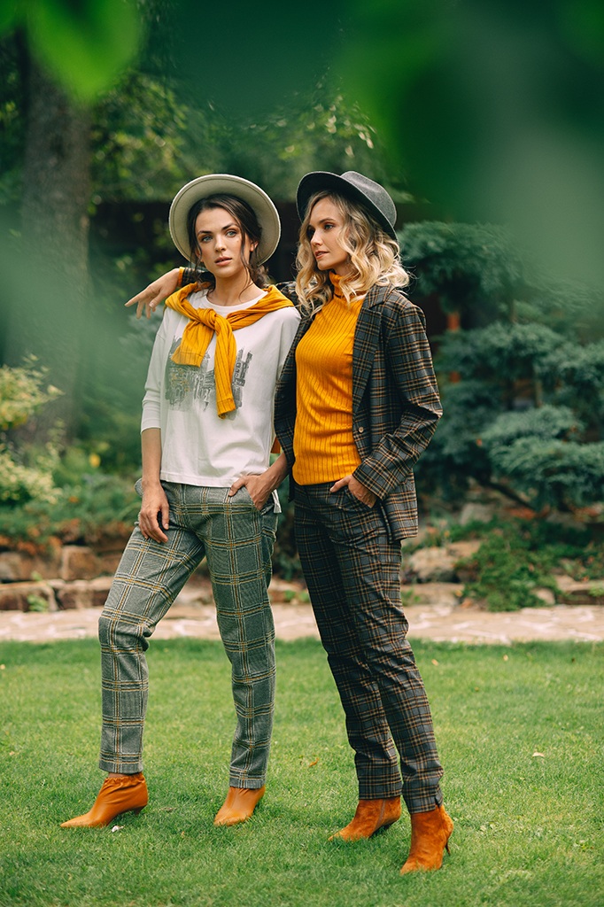 Английский стиль в женской классической одежде Ledinika.jpg