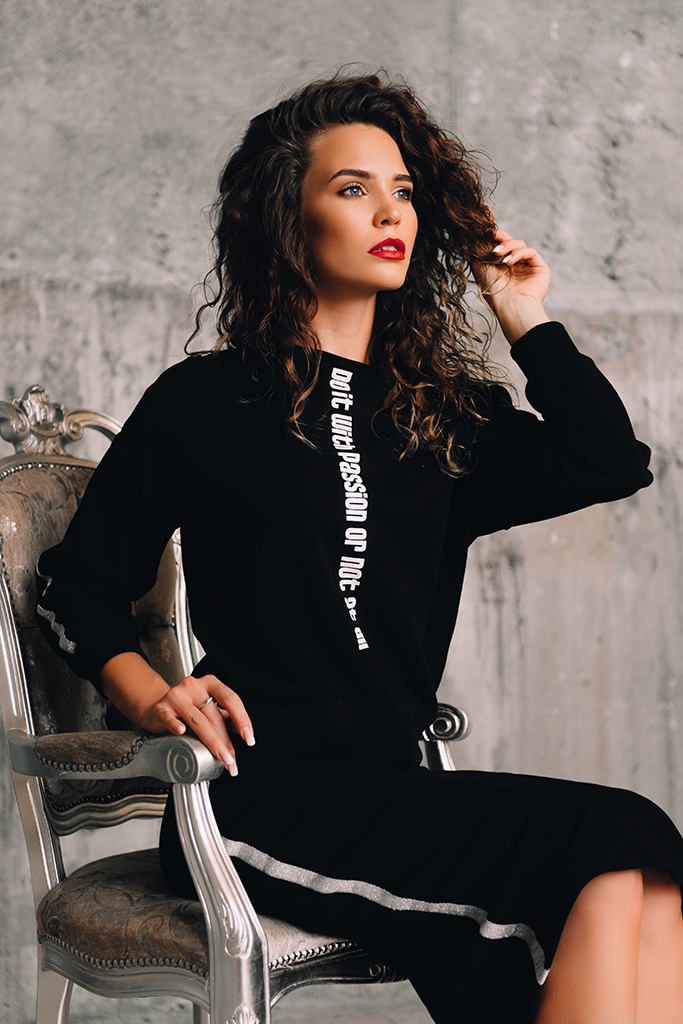 Стиль спорт шик в женской одежде Ledinika.jpg